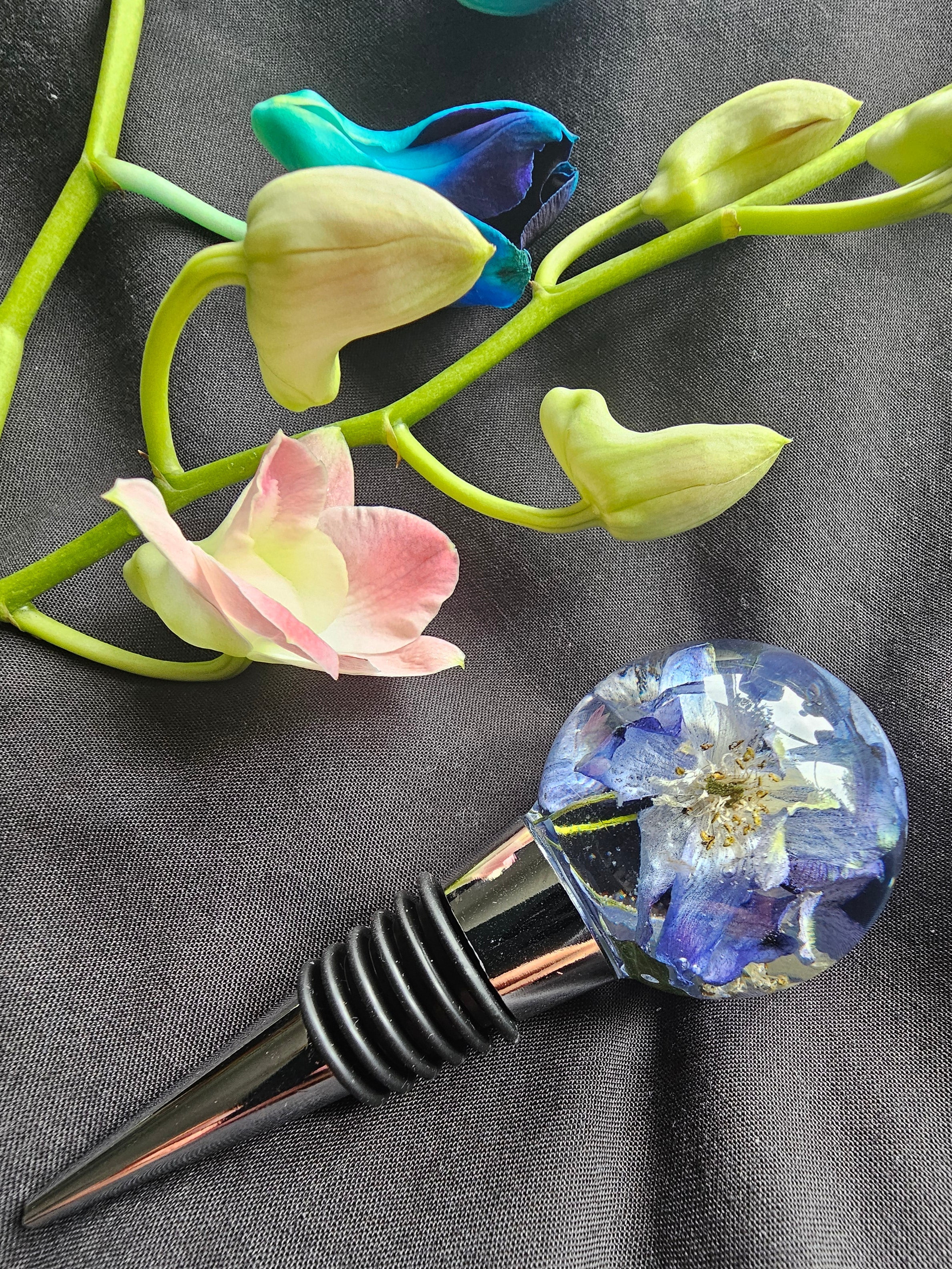 Picture of Custom Bottle Stopper from a wedding bouquet